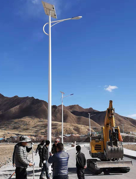 甘南碌曲10米西和太阳能路灯项目