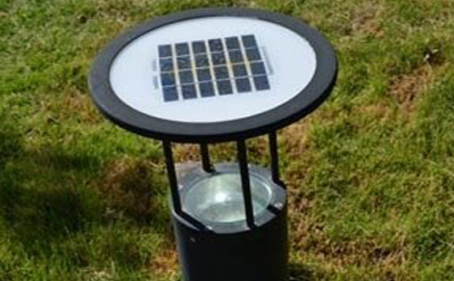 西和别墅庭院氛围营造：草坪灯选型与布光技巧