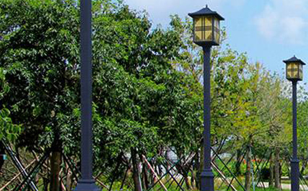 太阳能西和庭院灯价格为何差三倍？关键看这几点